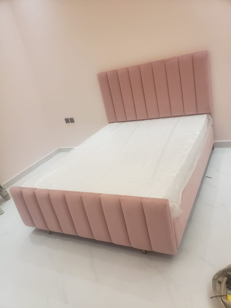 Buy Modern king size 180x200 BedFrame